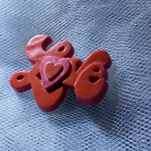 Groovy Love ❤️ 60s Pin Red and Pink - Picture 5 of 8